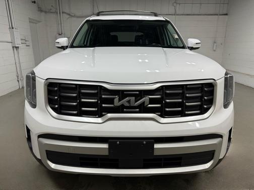 Glacial White Pearl 2024 Kia Telluride S