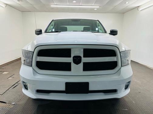 Bright White Clearcoat 2019 RAM 1500 Classic Tradesman