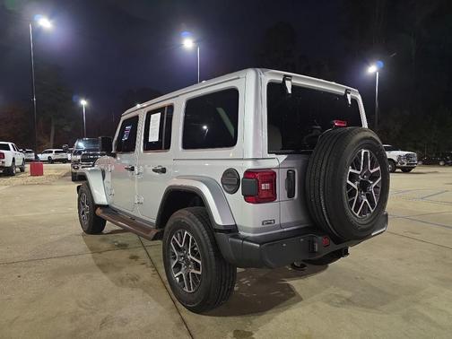 2024 Jeep Wrangler Sahara