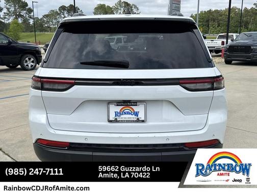 Bright White Clearcoat 2024 Jeep Grand Cherokee Laredo