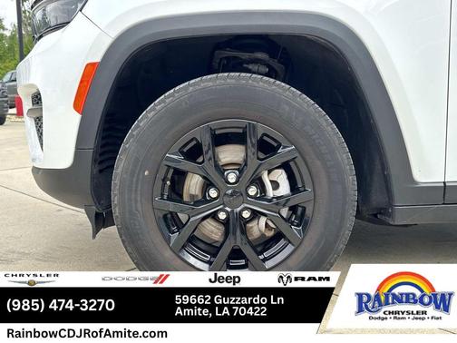 Bright White Clearcoat 2024 Jeep Grand Cherokee Laredo