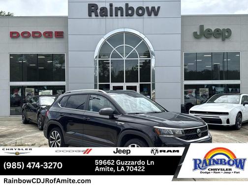 Deep Black Pearl Effect 2024 Volkswagen Taos 1.5T SE