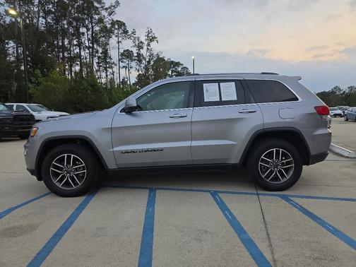 2020 Jeep Grand Cherokee Laredo E