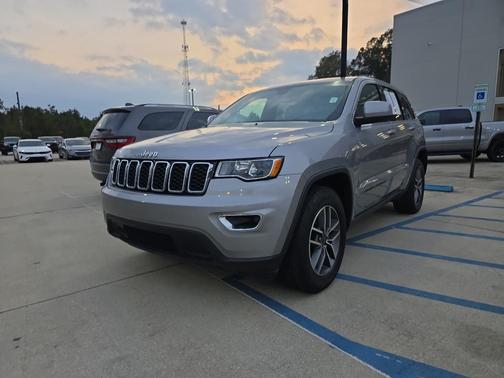 2020 Jeep Grand Cherokee Laredo E