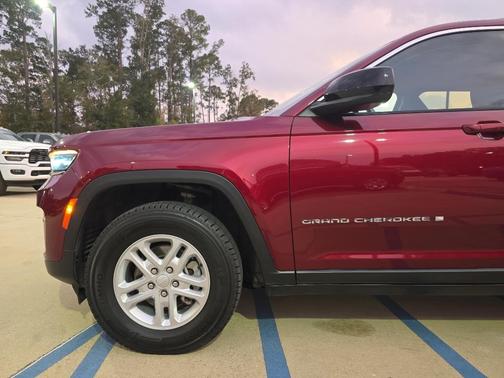 2024 Jeep Grand Cherokee Laredo