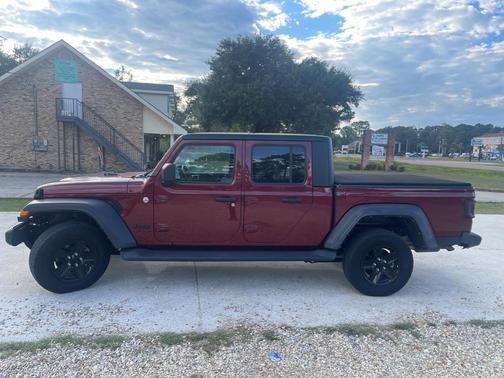 2021 Jeep Gladiator Sport