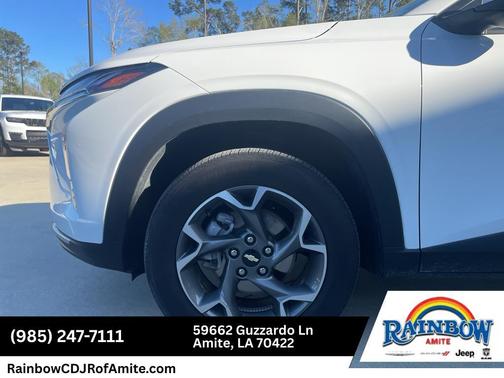Summit White 2024 Chevrolet Trax LT