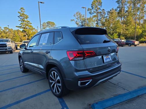 2024 Volkswagen Taos 1.5T SE