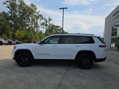 2024 Jeep Grand Cherokee L Laredo