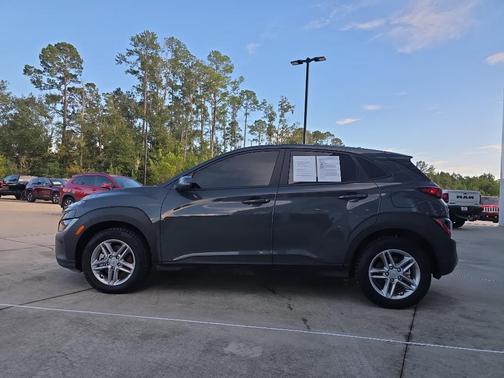 2023 Hyundai KONA SE