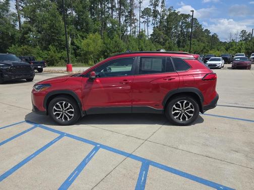 2024 Toyota Corolla Cross Hybrid SE