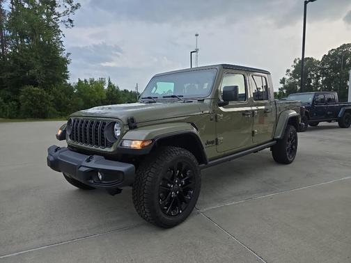 2025 Jeep Gladiator Sport