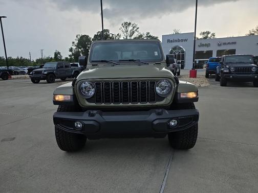 2025 Jeep Gladiator Sport