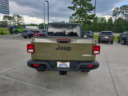 2025 Jeep Gladiator Sport