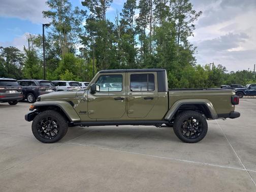 2025 Jeep Gladiator Sport