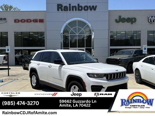 Bright White Clearcoat 2024 Jeep Grand Cherokee Laredo