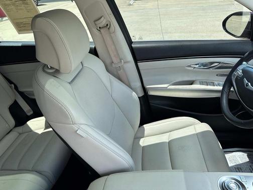 2022 Genesis GV70 2.5T