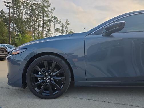 2024 Mazda Mazda3 Carbon Edition