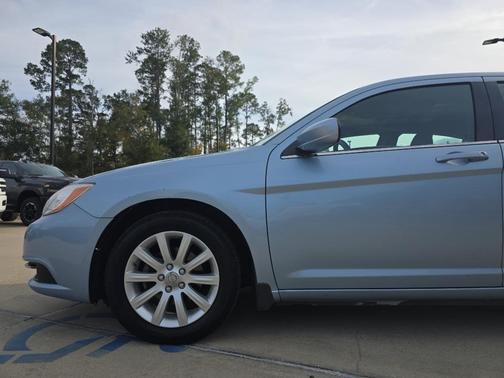 2012 Chrysler 200 Touring