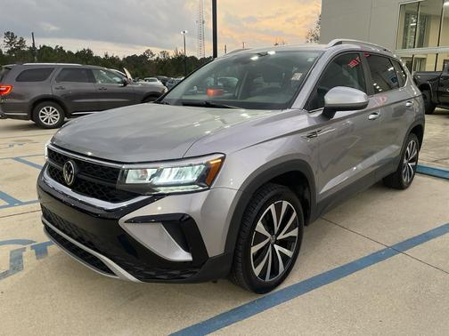 2024 Volkswagen Taos 1.5T SE