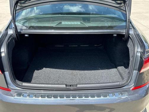 2022 Volkswagen Passat 2.0T SE