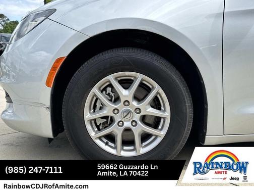 Silver Mist Clearcoat 2023 Chrysler Voyager LX