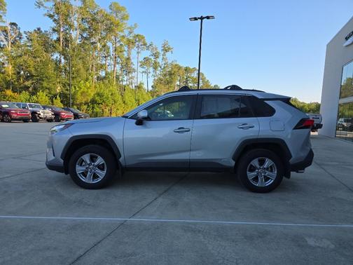 2023 Toyota RAV4 Hybrid XLE