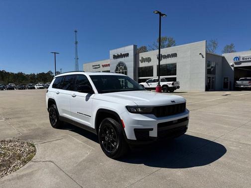 2025 Jeep Grand Cherokee L Laredo