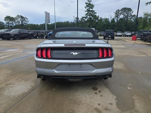 2022 Ford Mustang EcoBoost Premium