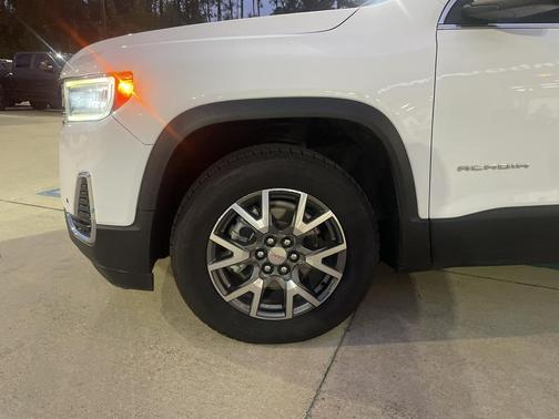 2022 GMC Acadia SLE