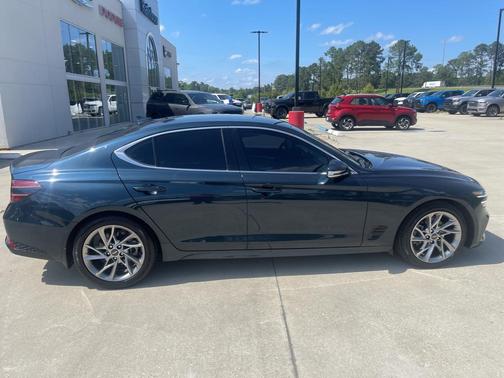 2022 Genesis G70 2.0T
