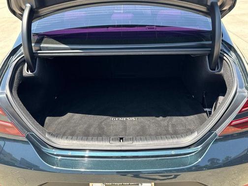 2022 Genesis G70 2.0T