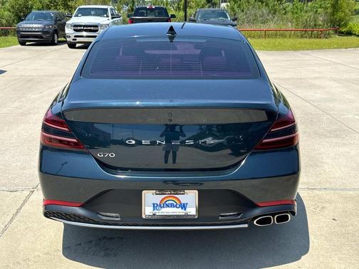 2022 Genesis G70 2.0T