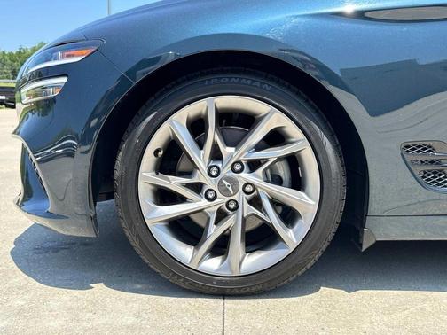 2022 Genesis G70 2.0T