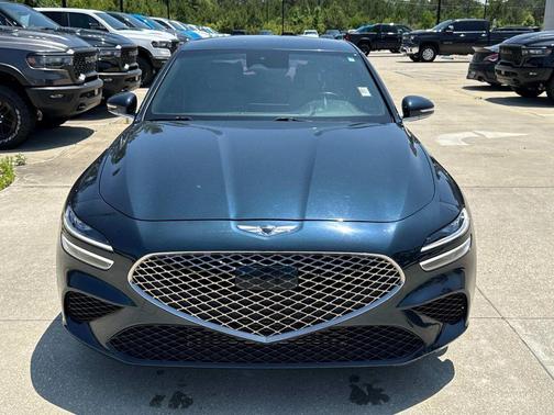 2022 Genesis G70 2.0T