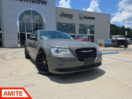 2019 Chrysler 300 Touring
