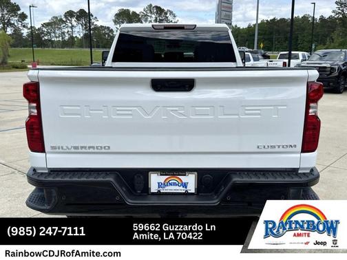 Summit White 2025 Chevrolet Silverado 2500 Custom