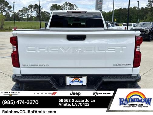 Summit White 2025 Chevrolet Silverado 2500 Custom