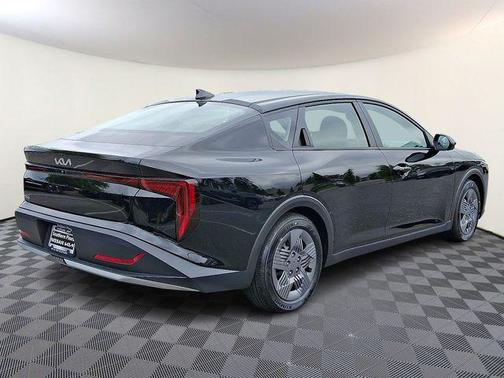 2025 Kia K4 LX