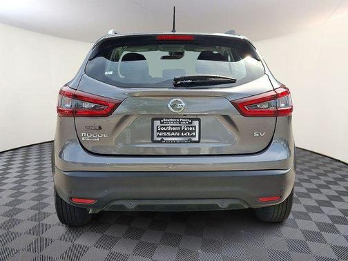 2022 Nissan Rogue Sport SV