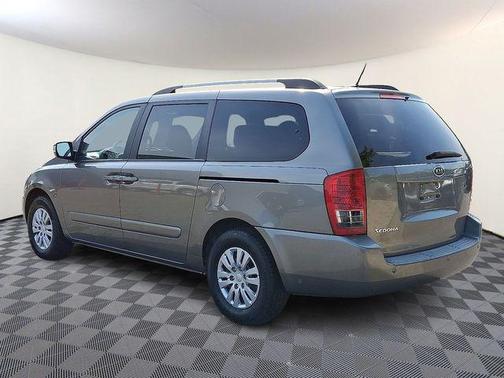 2011 Kia Sedona LX