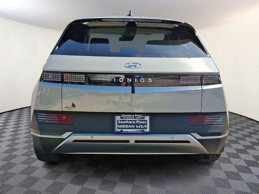 2024 Hyundai IONIQ 5 SE