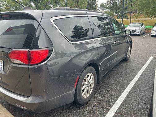 2021 Chrysler Voyager LXI