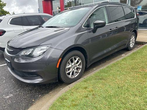 2021 Chrysler Voyager LXI