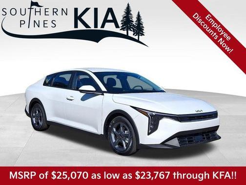 2026 Kia K4 LXS