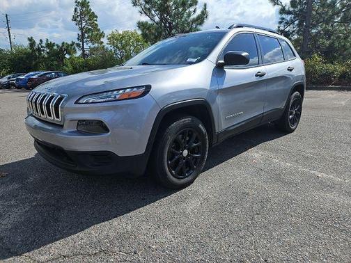 2017 Jeep Cherokee Sport