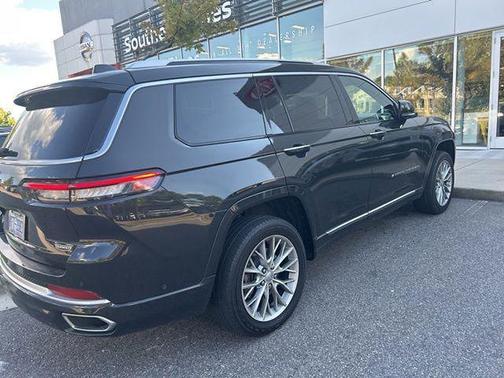 2022 Jeep Grand Cherokee L Summit