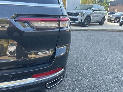 2022 Jeep Grand Cherokee L Summit