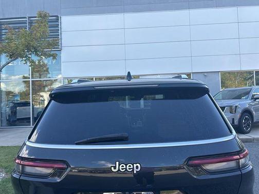 2022 Jeep Grand Cherokee L Summit