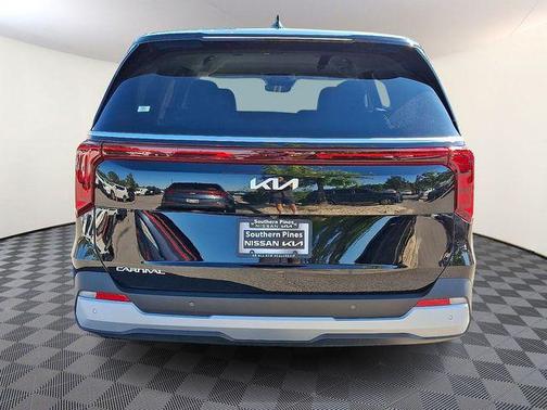 2025 Kia Carnival LXS